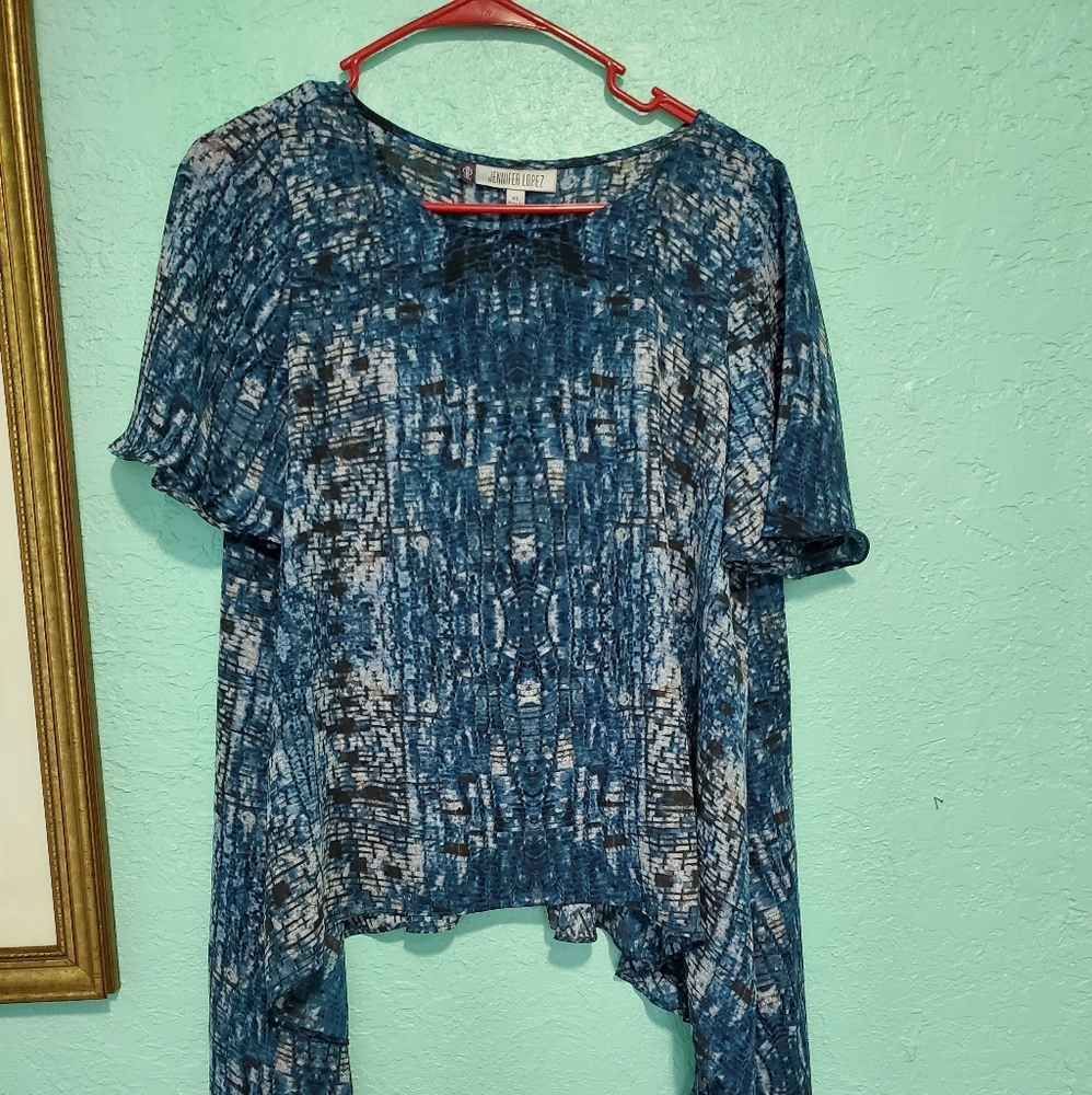 Jennifer Lopez Flowy Top